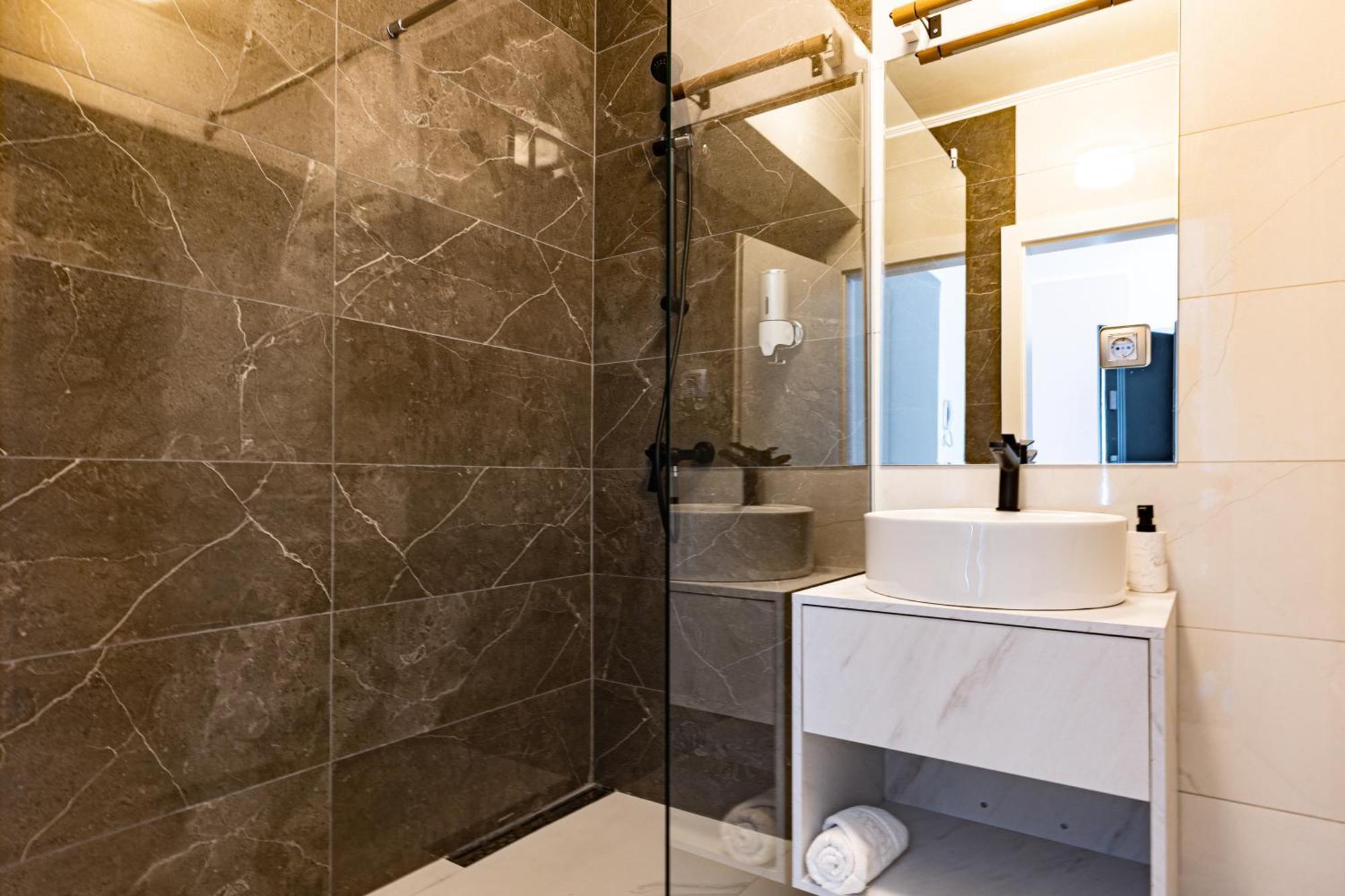 Tower Apartments คลูจ-นาโปกา ภายนอก รูปภาพ